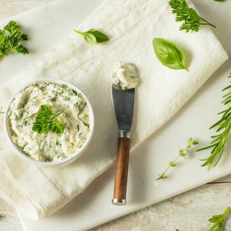 Bylinkové maslo: Gurmánsky zážitok, ktorý si zamilujete