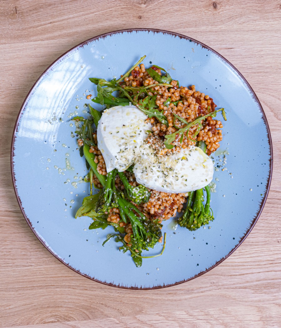 Tarhoňa s brokolicou a byvolou mozzarellou