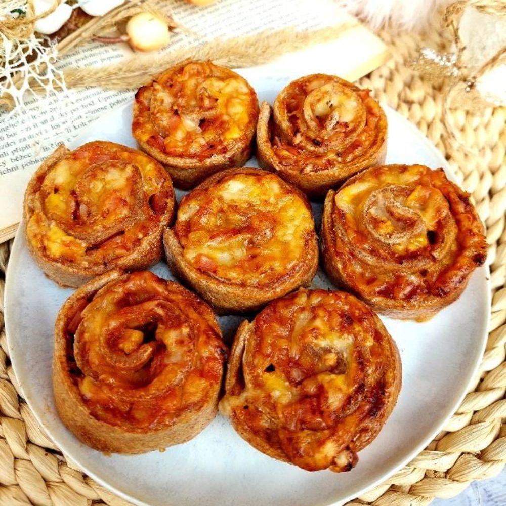 Pizza slimáky z jogurtového cesta