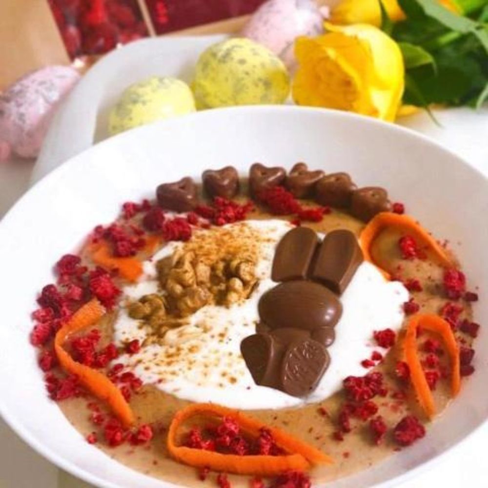 Veľkonočná ovsená kaša s chuťou mrkvovej torty