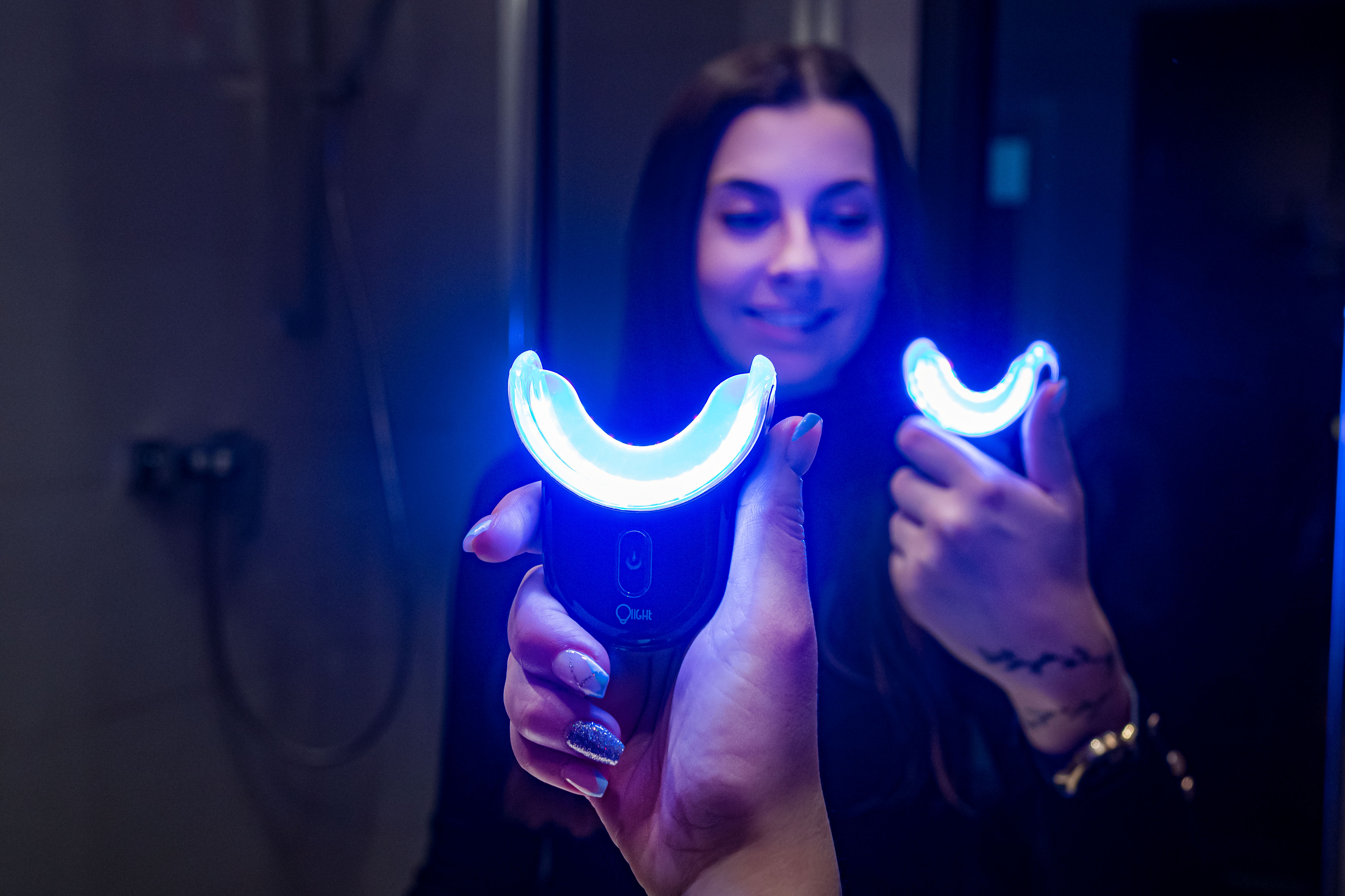 Blight Smile Black, Světelná sada pro bělení zubů Obrázek