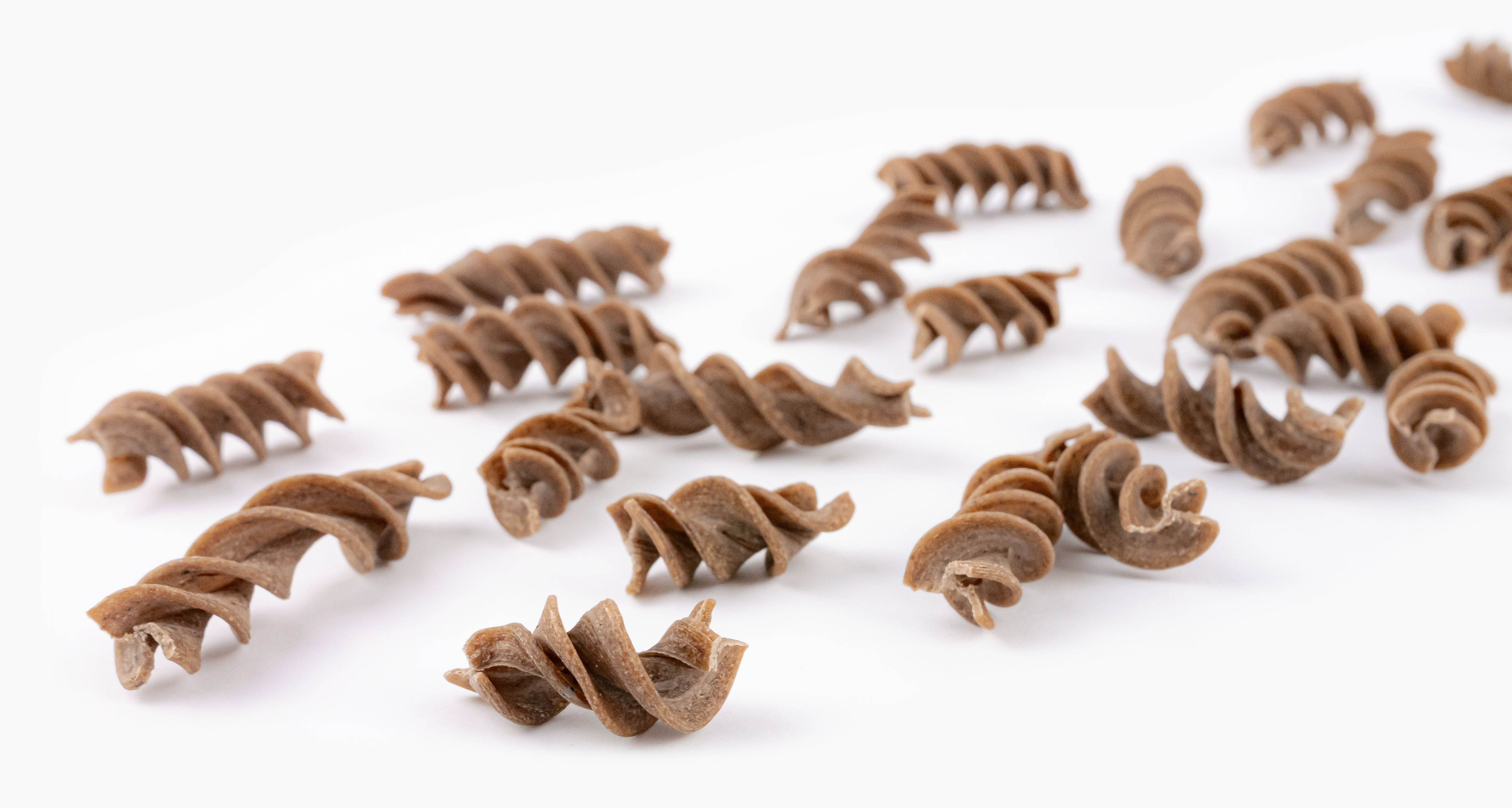 BrainMax Pure Pohankové těstoviny se lnem, spirály, BIO, 250 g Obrázek