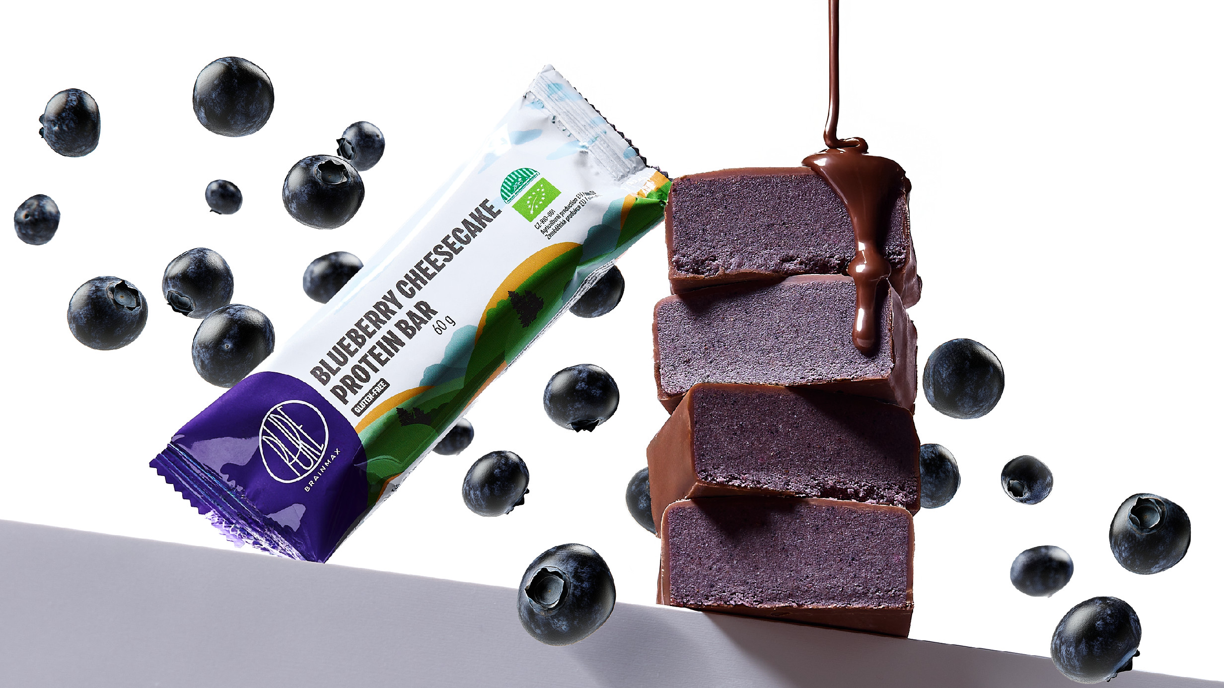 BrainMax Pure Proteinová tyčinka, Borůvkový cheesecake, 60 g Obrázek