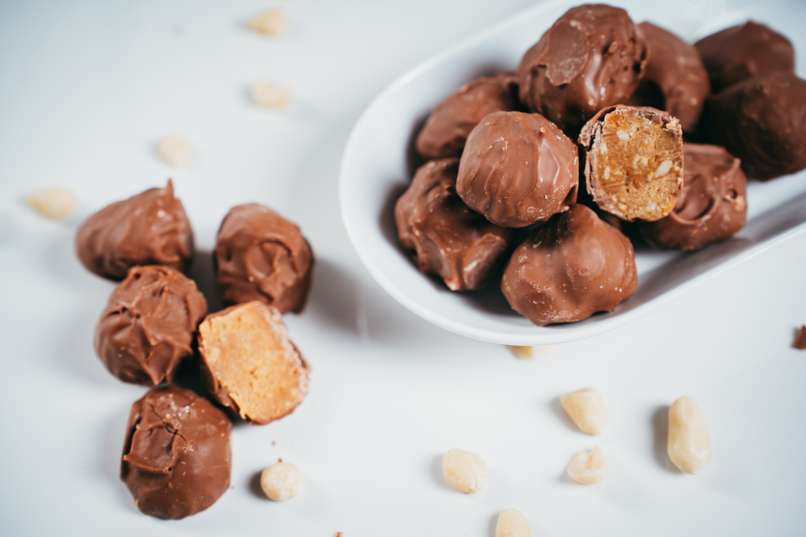 BrainMax Pure Prebiotic Balls Peanuts and Caramel, Prebiotické kuličky, Arašídy a karamel, BIO, 8 ks Obrázek
