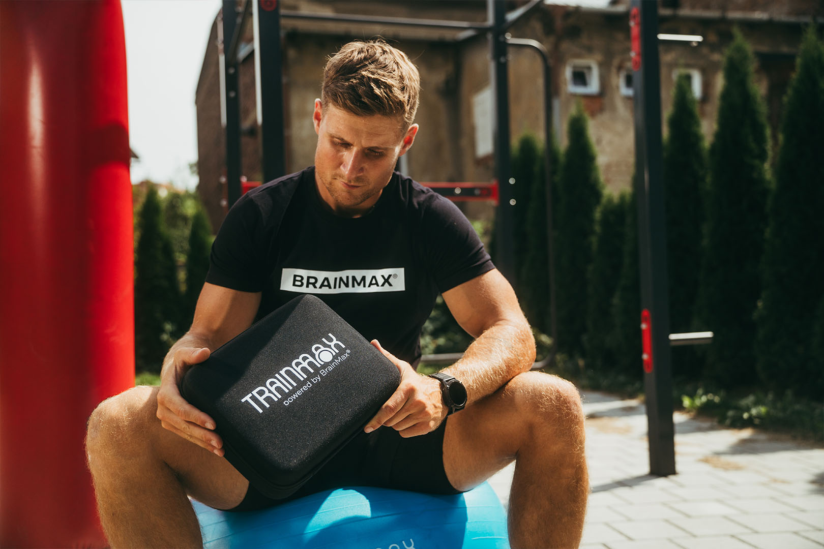 TrainMax masážní pistole Obrázek