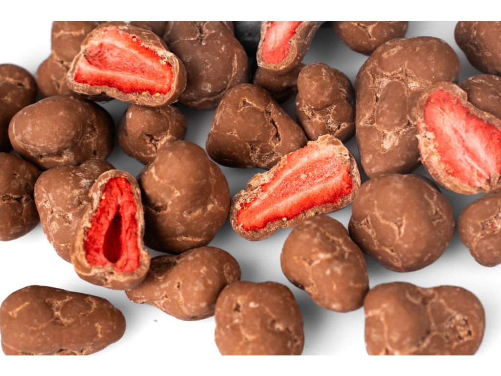 BrainMax Pure Strawberries in Milk Chocolate, Jahody v mléčné čokoládě, 180 g Obrázek