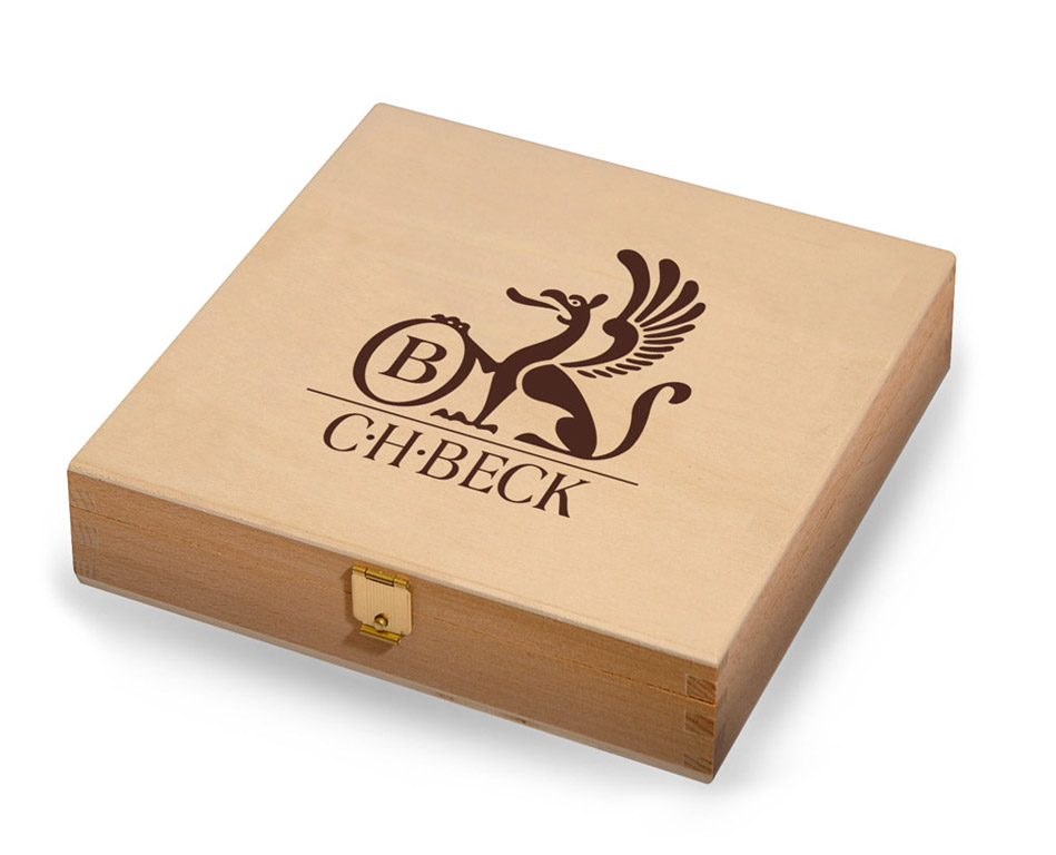 branded-wafers-packaging-box-wooden-right