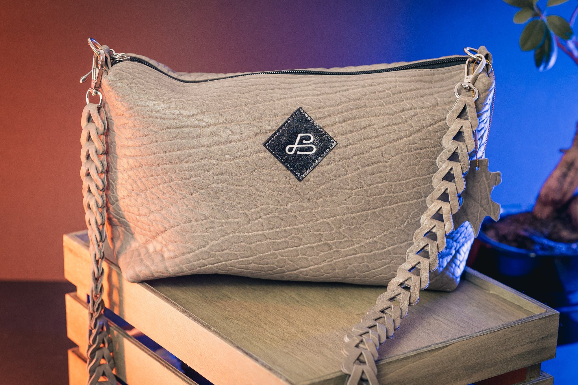 Jak vybrat kvalitní koženou kabelku, která vám vydrží roky