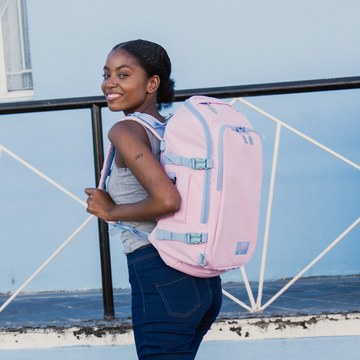 CabinZero Adventure Pro 32L – Batoh na zádech