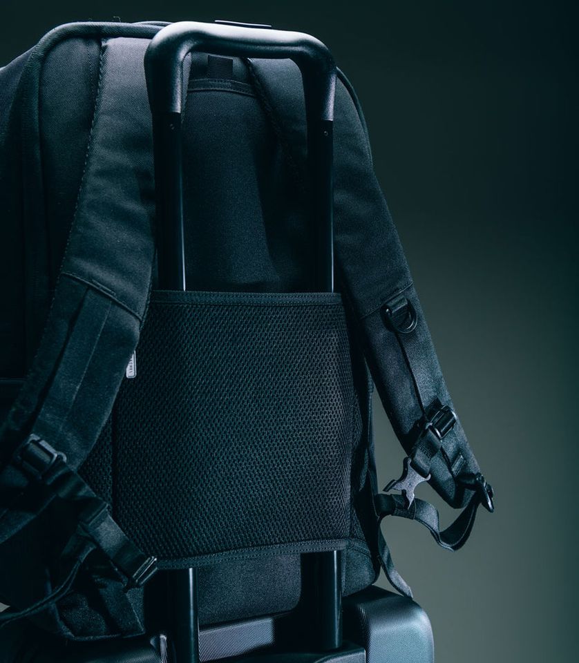 Herschel Kaslo Backpack Tech – Nosný systém a návlek na kufr
