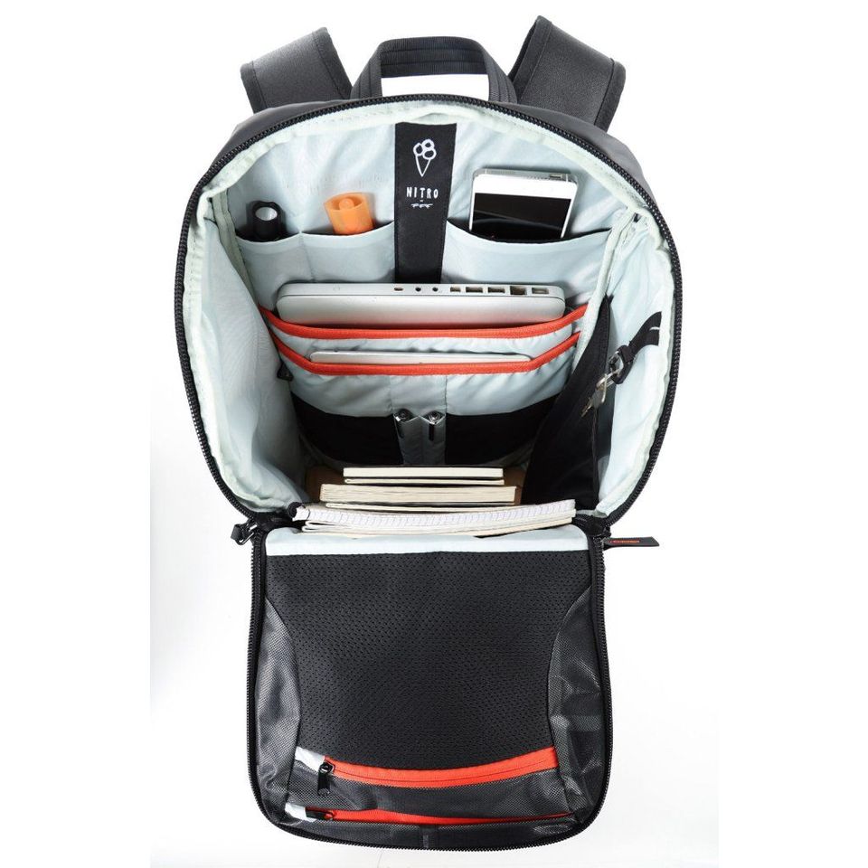 Nitro Nikuro Traveler – kapsa na notebook a tablet