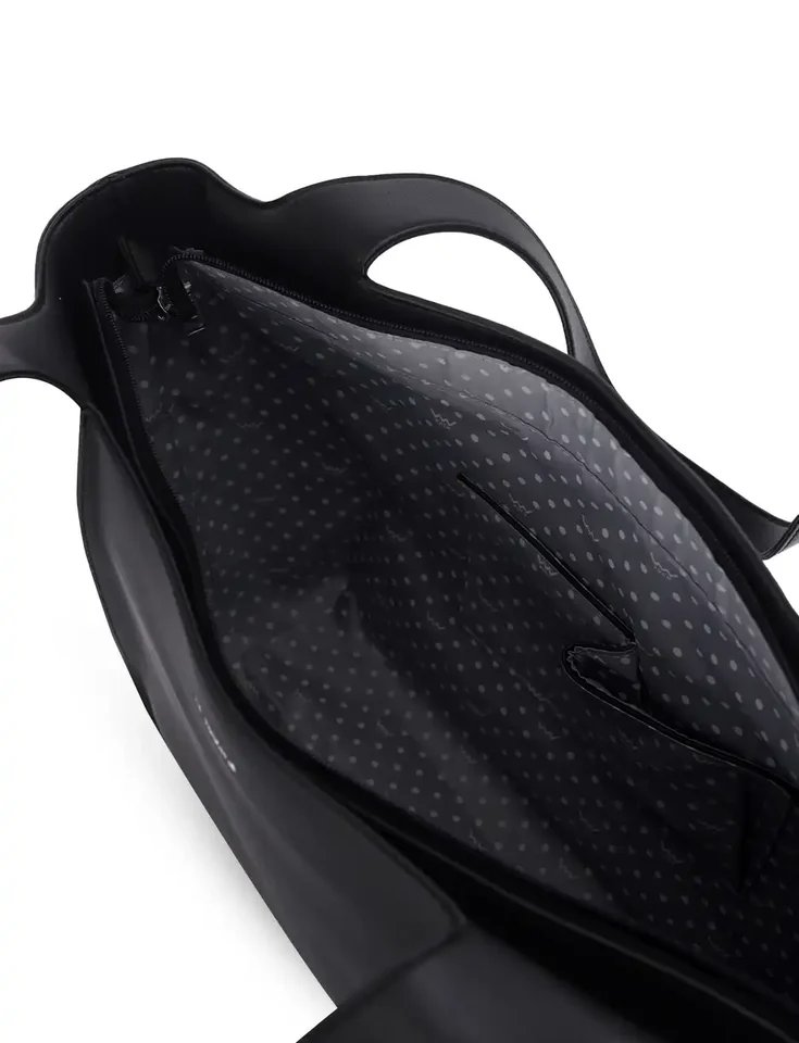 VUCH Calyste Black – vnitřní uspořádání