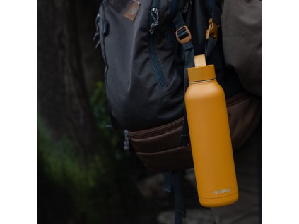 306364 3 quokka nerezova termolahev s poutkem solid 630 ml horcicova