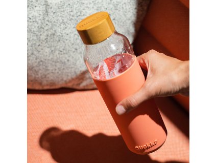 Quokka Skleněná lahev na vodu Flow 660 ml - pink botanical