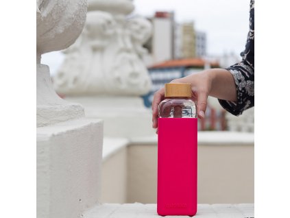 Quokka Skleněná láhev na vodu Storm 700 ml - maroon