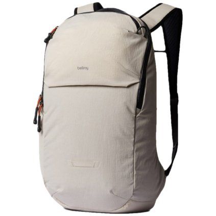 Bellroy Lite Ready Pack Ash 18 l  + Testovací sada toaletních vod ZDARMA