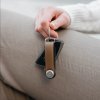 403643 1 orbitkey klicenka z premiove nappa kuze 2 0 hybrid leather acorn