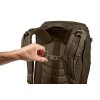 413884 6 thule landmark cestovni batoh 70 l tlpm270 deep khaki