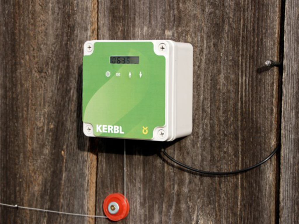 Automatické otevírání a zavírání kurníku KERBL AUTOMATIC CHICKEN DOOR