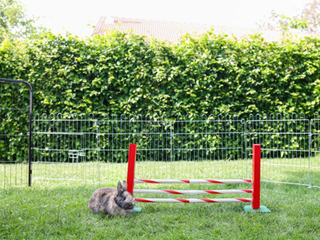 Agility střední překážka pro králíky a jiné hlodavce KERBL UPRIGHT JUMP 30x62cm