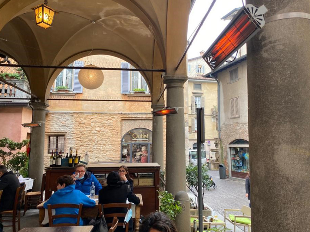 Infrazářič nástěnný SYNER LBL 1000 W pro koupelny, terasy, pergoly, dílny