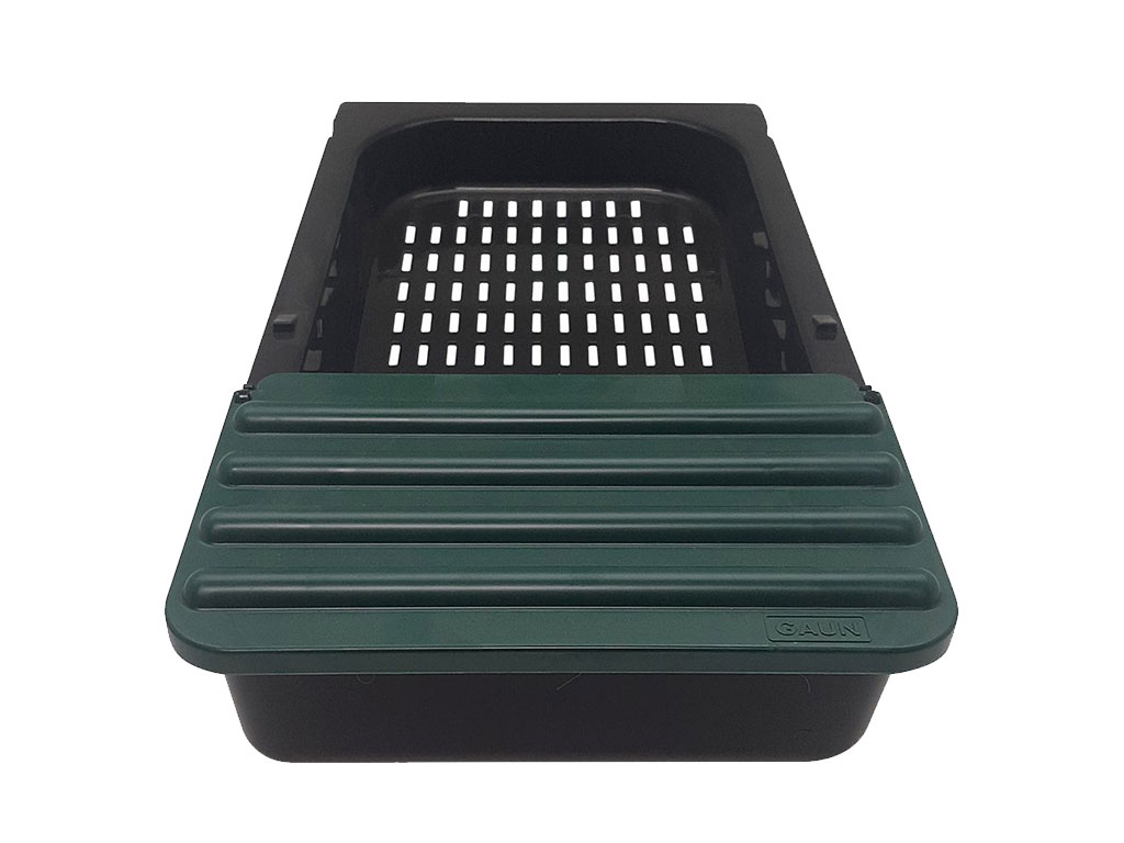 Plastový košík do kukaně pro slepice GAUN 10137 s víkem