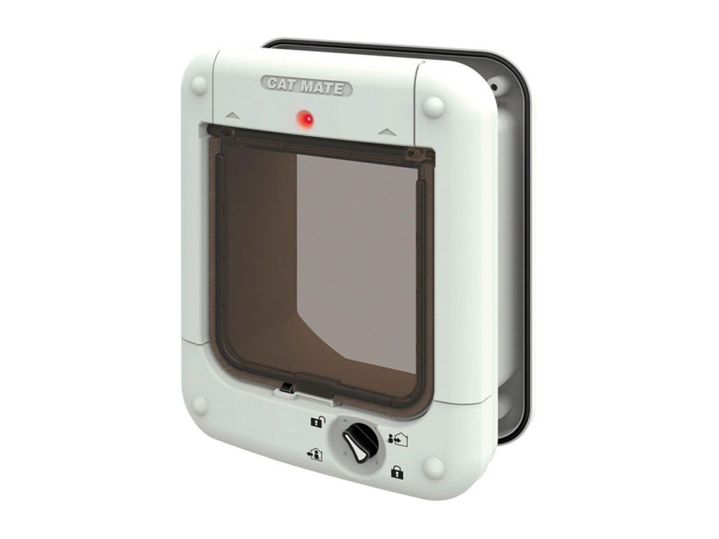 Dvířka pro kočky na mikročip KERBL 80869 CAT MATE - 360WR, 4-cestná, bílá