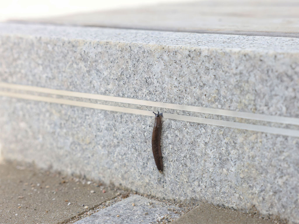 Vodivá páska k ohradníku KERBL SNAILSTOP, 10m