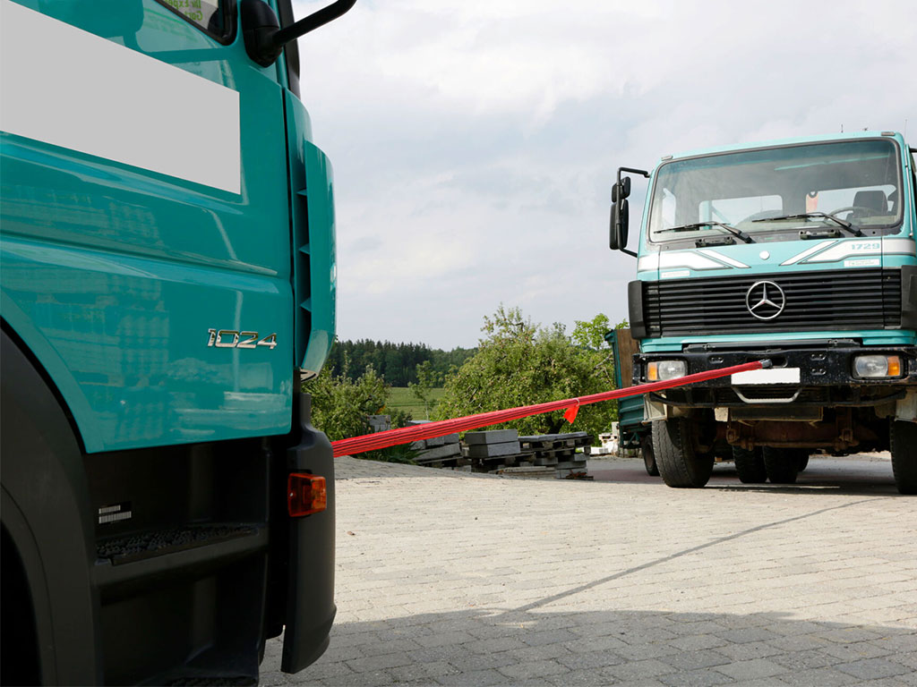 Tažné lano s oky KERBL 37707 10m/40mm/35 000 kg, červené