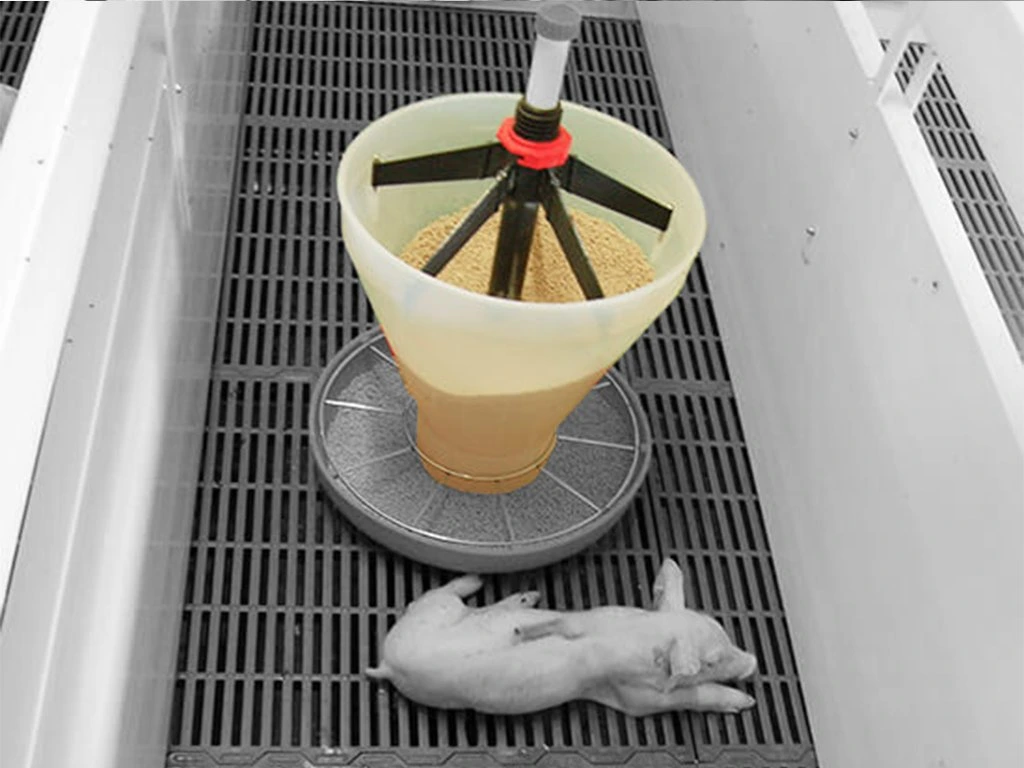 Násypka pro adaptivní krmítko pro selata při odstavu KERBL 221077 FUNNEL FOR MAXI HOPPER PAN