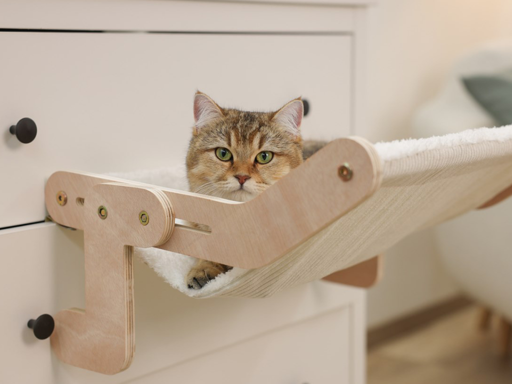 Lehátko, houpačka pro kočky KERBL 80912 NAP, 49,5x43cm, bílá