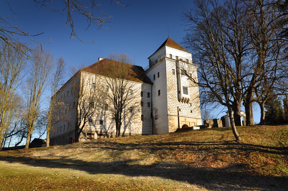 Jarní procházka Rožmitálem: Zámecký park a lípa Johanky z Rožmitálu
