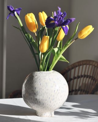 Vidět květiny v konvici na čaj je pro mě stejné jako v restauraci dostat výbornou domácí limonádu v zavařovačce… Jednoduše...