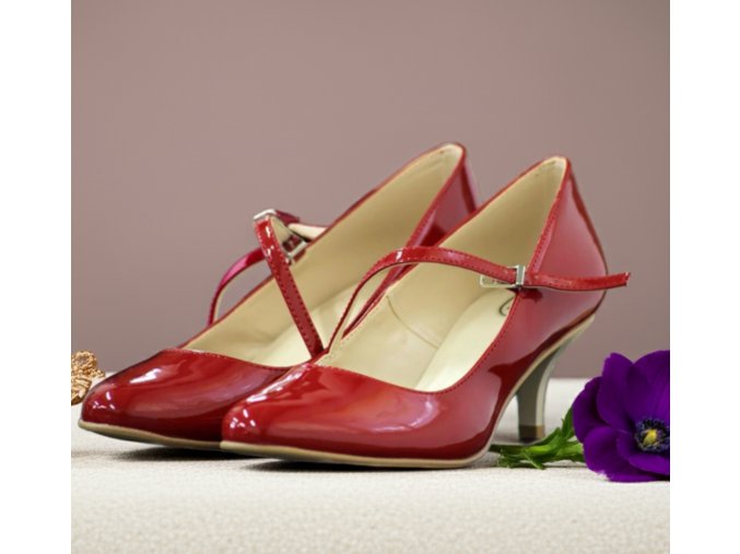 D-105P lodicky na nizkem podpatku