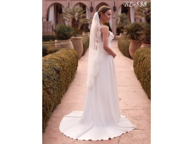 ZL-538 svatební závoj