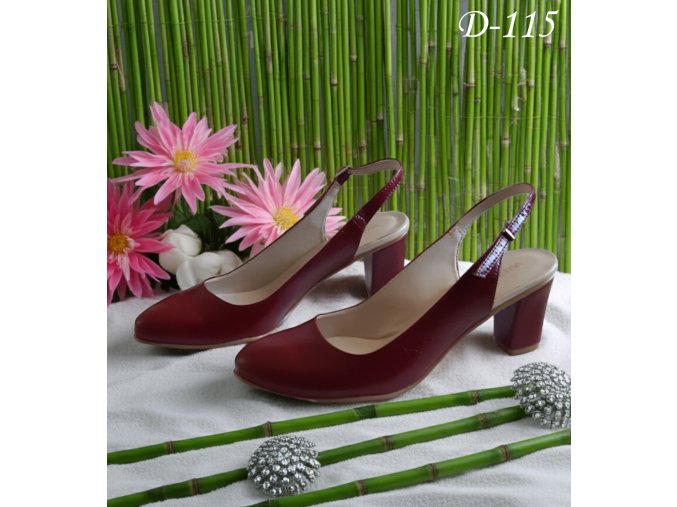 D 115 boty na nizkem podpatku