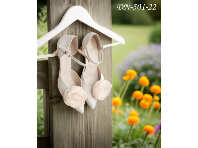 DN 501-22 svatební boty