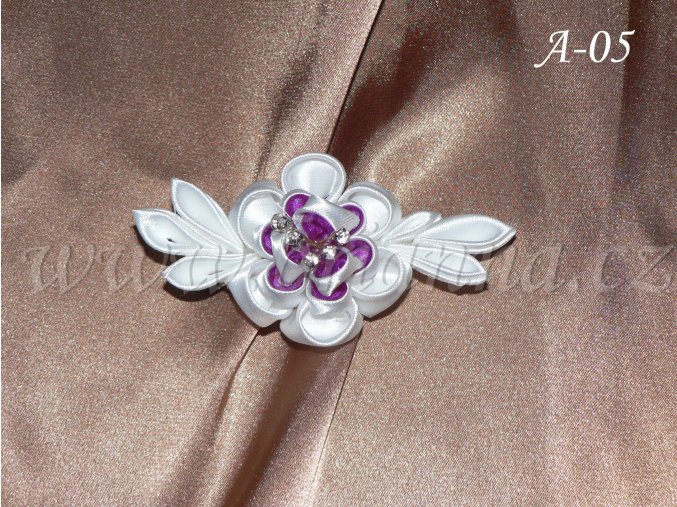 Svatební kanzashi - fialovobílý drobný květ A-05