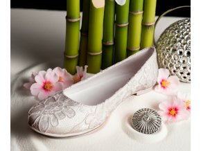 D 600 3 white