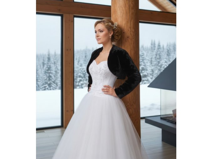 BF-18 cierny kozusok