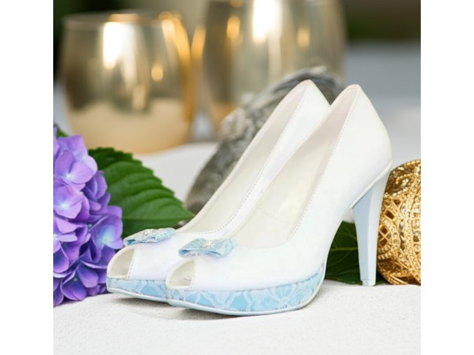 D 123-73 biele svadobne topanky