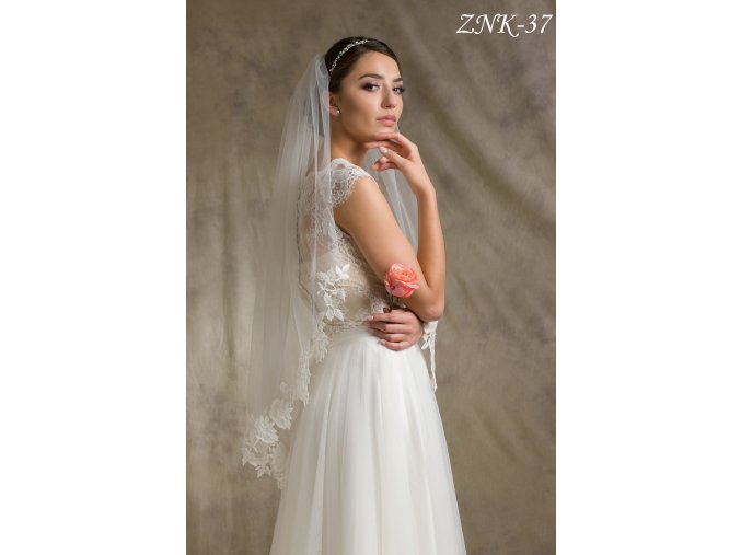 ZNK-37 svadobný závoj