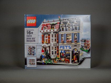 LEGO Modular Buildings 10218 Pet Shop