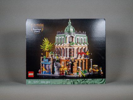 LEGO Modular Buildings 10297 Boutique Hotel