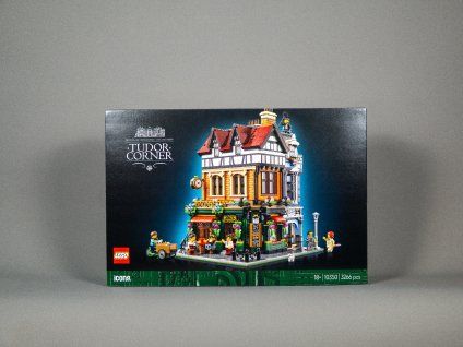 72 lego 10350 tudor corner modular buildings collection