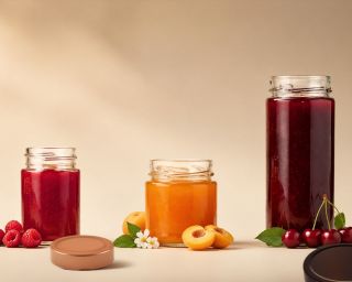 Chcete svoje džemy posunúť na vyššiu úroveň? Doprajte im obal, ktorý zaujme ešte skôr, ako ich zákazník ochutná. Elegantný...