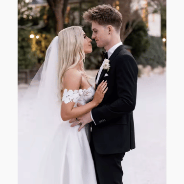 Nevěsta v těchto šatech – recenze 1