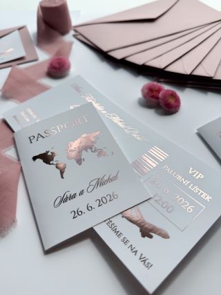 Svatební oznámení, které Vám vezme dech! Hit svatební sezóny 2026 👰‍♀️ Svatební oznámení letenka a passport najdete na...