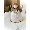 andílek s háčkovanou sukýnkou s dárečkem