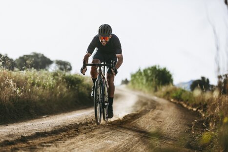 Országúti kerékpárok, murvás és fitnesz kerékpárok